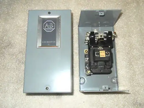 (Rr10-4) 1 Allen Bradley 700-Bx22A Ac Relay W/ Enclosure