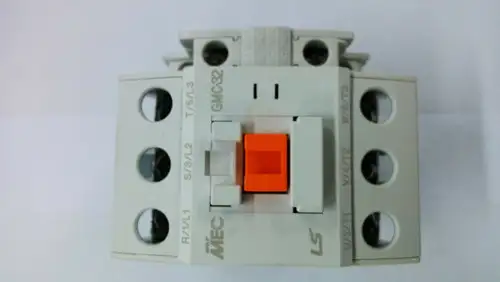 Ls Contactor Gmc-32 220Vac ( Gmc32220Vac ) In 5 Per Lot