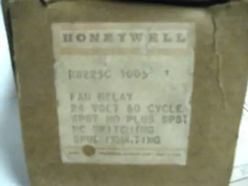New Honeywell Fan Relay 24 Volt 60 Cycle R8225C 1005 1 Yg-34