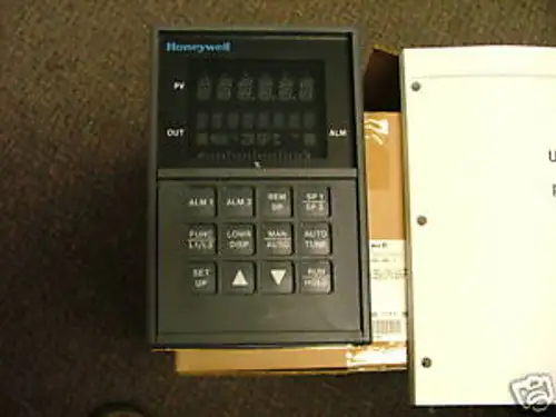 HONEYWELL UDC5000 CONTROLLER MOD# DC5062-1-2F01-142-00