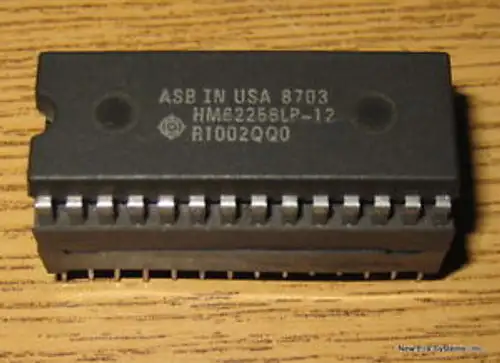 HITACHI HM62256LP-12 APC-300 IC Chip Dual In-Line 29-PIN Working Good Cond