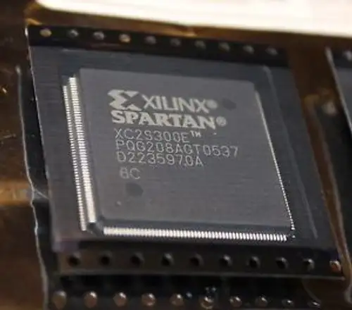 Xilinx Spartan Xc2S300E-6Pq208C 1.8V Fpgas 11 Pcs.