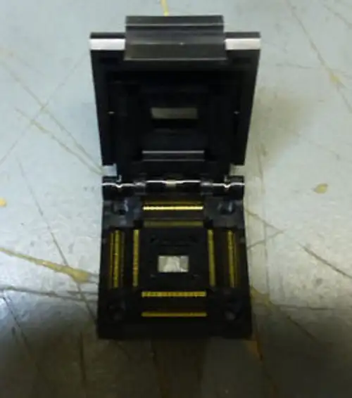 UNITECHNO QP1-144050-012 CLAMSHELL 144PIN QFP BURN IN SOCKET