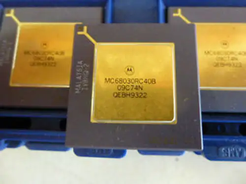 10Pc Mc68030Rc40B Motorola 32 Bit Processor