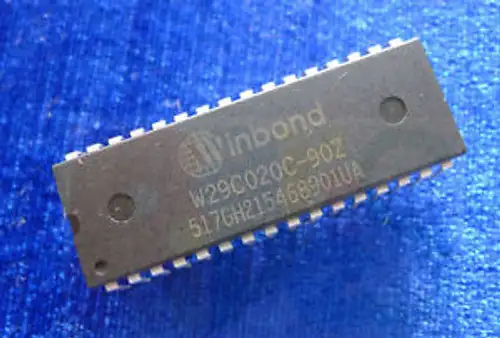 100X Winbond W29C020 W29C02C-90Z Eeprom Dip-32 Ic M