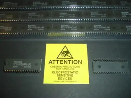 TC518128APL-80 TOSHIBA 128X8 DIP 200 UNITS IN