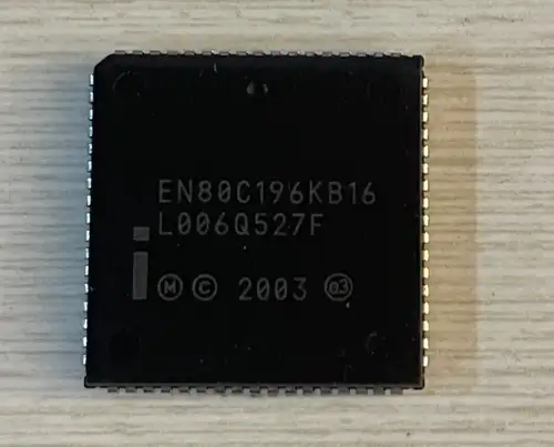 A lot of 30 EN80C196KB16 L006Q527F