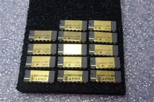 1 Lot Uhd407-1-883 Old Stock Nos Un