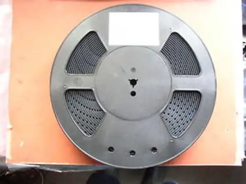 Reel Of 499 Fujitsu Mb90F949Apfr-Gs-Er Ics