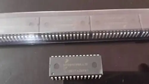 1000pcs MC68HC908JL3ECP SCALE - IC MCU 4K FLASH 8MHZ 28-DIP (MC908JL3ECP)