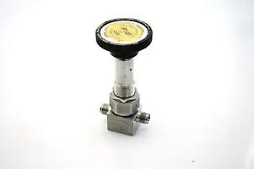 Nupro Swagelok SS-4BRG Bellows-Sealed Valve Gasketed Regulating Stem Tip 1/4 in.