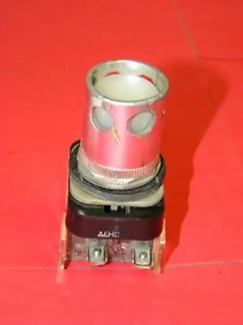 Allen Bradley 800T-Pa16Xd1 Series N White Illum Pushbutton W/ 800T-Xd1 Contact