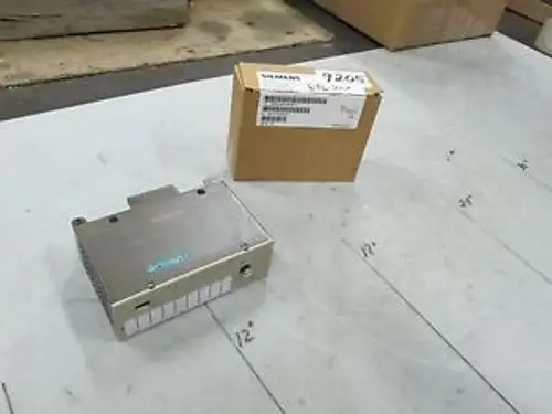 Siemens Analog Input Module P/N 6Es5 464-8Me11
