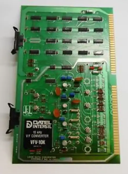 J & L PC BOARD A-15802 LOAD DATA CONVERTER 96526A MACH GND LOGID GND