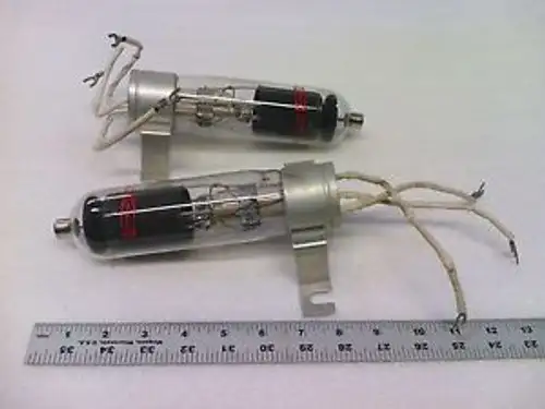 Raytheon 740P-6857 Vacuum Tube 2