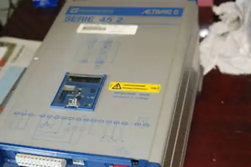 Telemecanique Altivar5 Atv452U22N 3Hp 460V 3P 1-80Hz