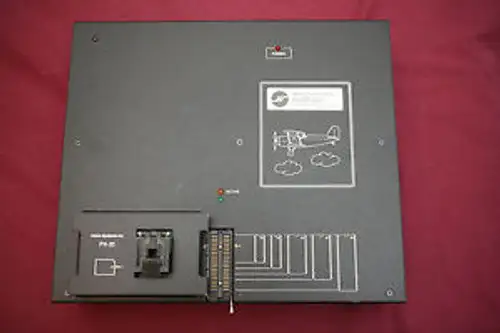 Advin Systems . Pilot U32 Universal Programmer With Px-32 & 40 Pin Dip Socket