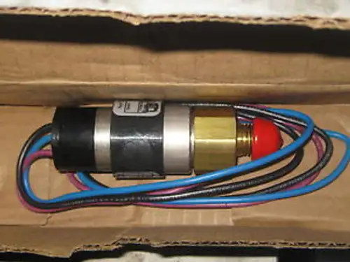 UNITED ELECTRIC CONTROLS PRESSURE CONTROL PART # 10-D13 ONE SWITCH PER SALE