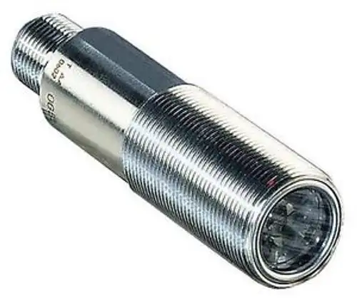 IFM OGE500 Photoelectric Sensor 82 ft PNP