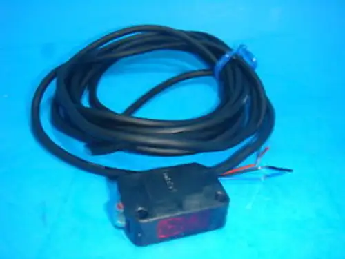 KEYENCE Micro Optical Sensor 12-24 VDC MODEL PZ2-42