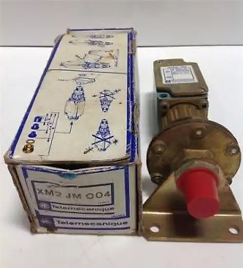 TELEMECANIQUE PRESSURE SENSOR SWITCH XM2-JM 004