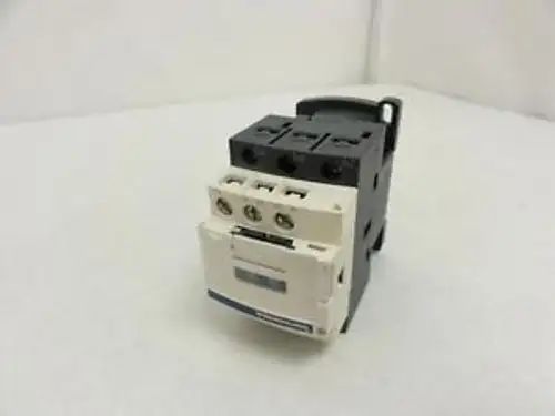 143807 - Telemecanique LC1D09G7 Contactor 9A 3P 600V Coil: 120VAC
