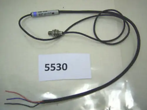 (5530) Keyence Photoelectric Proximity EM-005 Amp In Cable Type 10.8-30 VDC
