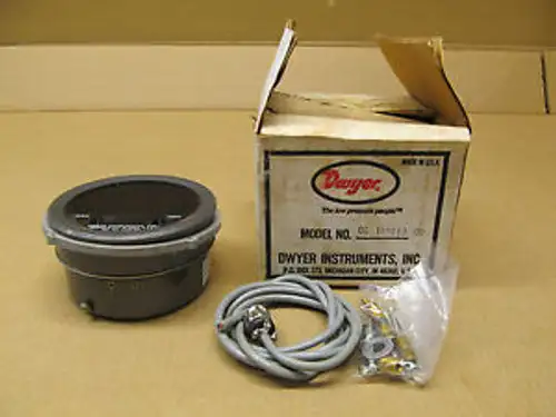 1 DWYER 602-2 6022 DIGITAL TRANSMITTER 4-20 MA 3-0-0 IN W.C. 35 PSIG MAX