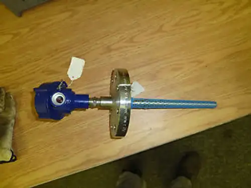 WIKA Resistance Temperature Detector with 8-bolt SS316 flange