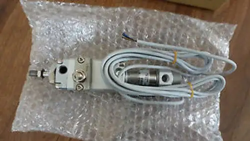 Smc Cdlm2B20-10-D-G59Wls W/ D-G59W Switch/Sensor In