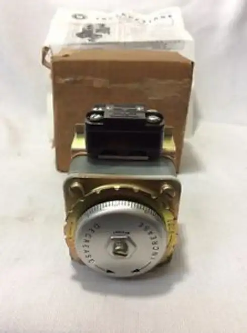 Westinghouse Class 15-82V Pneumatic Timing Relay Range 2 To 200 Sec.