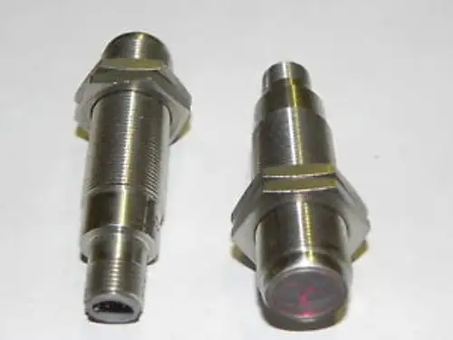 2 Balluff Bos-18E-Ps-1Ya-E5-D-S4 Sensors