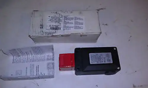 Leuze Electronic L100-P3C3-M20-Mlm24 Safety Locking Device 250-500V K102
