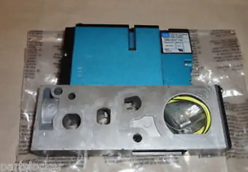 Mac 92B-Aab-Cjd-Dm-Ddap-1Dm Solenoid Valve 24Vdc Pneumatic 92Baabcjddmddap1Dm