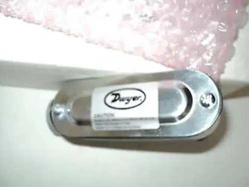 Dwyer Instruments 626-10-Ch-P1-E5-S1 Pressure Transmitter 0 - 100 Psi Conduit