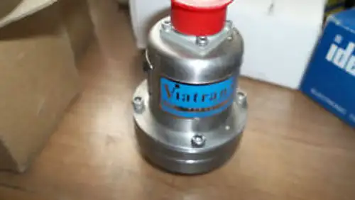 Viatran Pressure Transducer 225 Psig 218-15 0-75 Psig 217-5