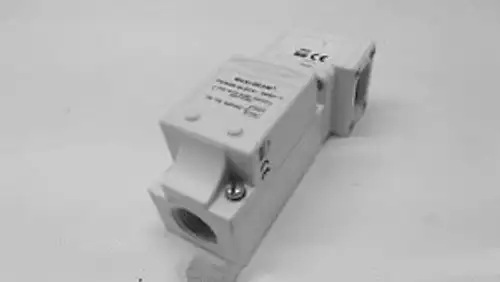 Banner Rsbesr With Attached Part Number Rpbt-1 Maxi Beam Reciever