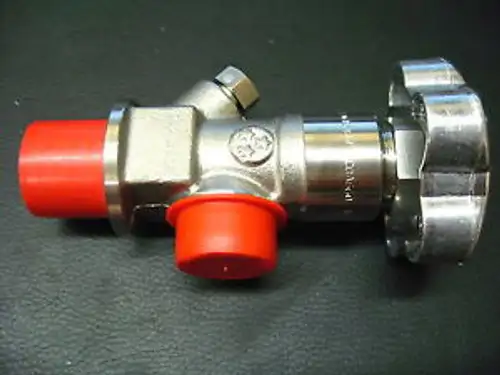 Ceodeux D20010447 Oxygen Cylinder Gate Valve Ec8-3
