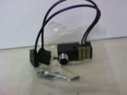 Balluff Bes-Z02Kr2-Psc20F-P165-S04-V Inductive Sensor ~Un~