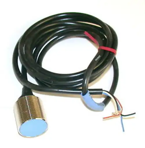 Up To 2 Keyence Proximity Sensors 12-24 Vdc Model Ez-30M