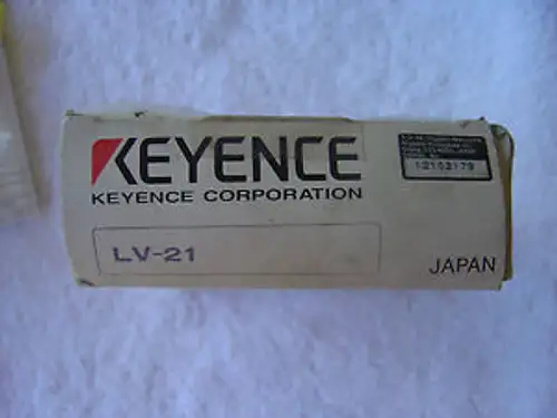 Keyence Digital Laser Sensor Lv-21 With Sensor Head Lv-H32