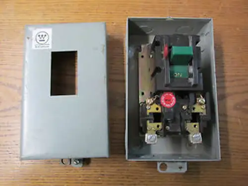 Un Nos Westinghouse B100S1B Manual Motor Starter 115/230Vac 2-3Hp 1Ph