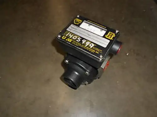 Universal Flow Monitors 040Gm-10-100S-A1Nr-20D Meter ~