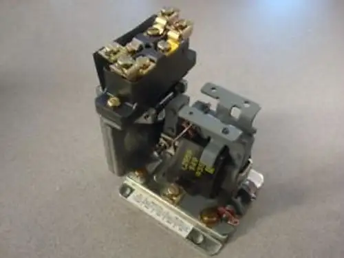 Square D Ao-10E Pneumatic Timing Relay