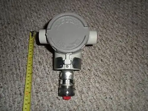 Honeywell St3Q00 S900 Transmitter Model:Stg97L-E1G-00000-Mb