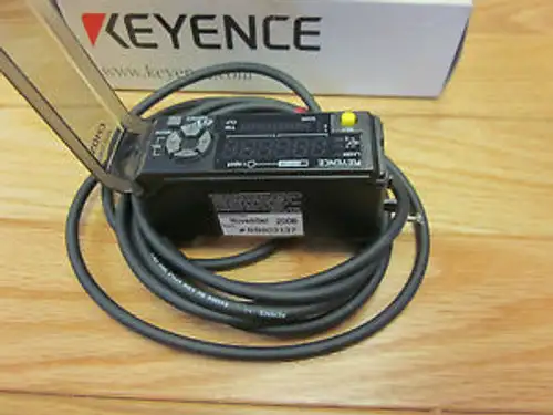 Keyence Cmos Laser Sensor Amplifier Gv-22P