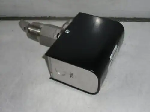 Mcdonnell & Miller Flow Switch Fs7-45