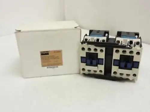 143266 In Dayton 2Uxn7 Reversing Contactor 18A 3P 600V Max Coil: 240V