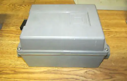 Square D Starter Class 8536 Type Sb01 Nema Size 0 120V Coil W/Encl.. Vq-402