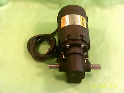 Baldor Dc Gear Motor Gp3001 90-Vdc 173 Rpm 17 In. Lbs. Dcpm 10:1 Ratio
